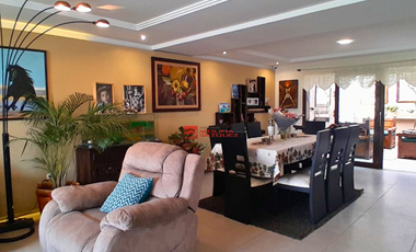 En Venta moderna Casa en Chilcapamba!  Ciudadela de las Enfermeras – Cuenca