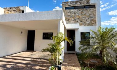 Casa Amueblada en Renta en Botánico Conkal