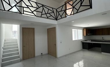 ✨ UNA CASA QUE DESTACA POR SU DOBLE ALTURA Y DISEÑO FUNCIONAL ✨