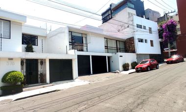 Casa en Renta en un solo nivel, 380 m2C, Lomas de Reforma
