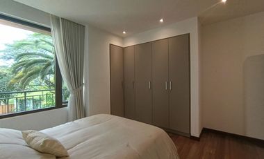 VENDO MODERNO DEPARTAMENTO EN EDIFICIO EXCLUSIVO EN CUMBAYA - TUMBACO