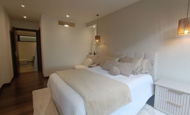VENDO MODERNO DEPARTAMENTO EN EDIFICIO EXCLUSIVO EN CUMBAYA - TUMBACO