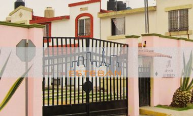 CASA EN REMATE URBI VIILA DEL REY HUAHUETOCA ESTADO DE MEXICO
