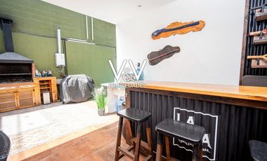 SE VENDE CASA EN PSJE PLAYA QUINTEROS.