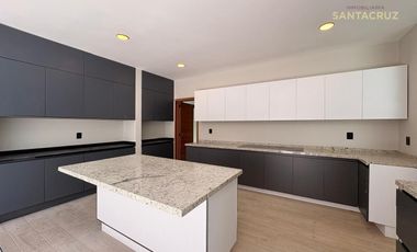 ✨ UNA RESIDENCIA QUE IMPONE POR SU AMPLITUD Y DOBLE ALTURA ✨