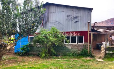 Leon Propiedades vende 4,4 has. a orilla de camino principal, sector Pataguilla, Curacaví.