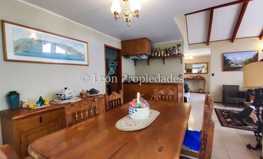 Leon Propiedades vende 4,4 has. a orilla de camino principal, sector Pataguilla, Curacaví.