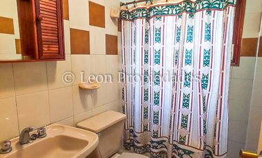 Leon Propiedades vende 4,4 has. a orilla de camino principal, sector Pataguilla, Curacaví.