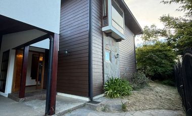 Hermosa y amplia casa en venta, Isla Teja Sur, Valdivia