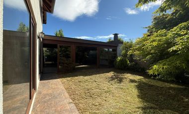 Hermosa y amplia casa en venta, Isla Teja Sur, Valdivia