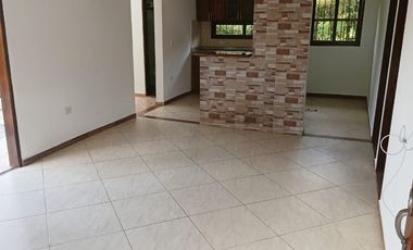 SE ARRIENDA CASA CAMPESTRE EN VEREDA LAS CUCHILLAS, RIONEGRO