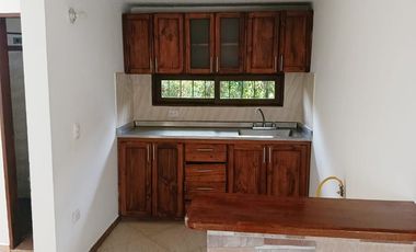 SE ARRIENDA CASA CAMPESTRE EN VEREDA LAS CUCHILLAS, RIONEGRO