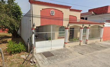 ¡CASA EN REMATE BANCARIO! - Calle Claveles, Las Rosas, Comalcalco, Tabasco, México.