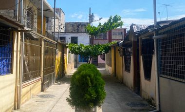 CASA EN VENTA EN LOTIZACION LA PRIMAVERA II