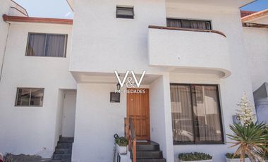 SE VENDE CASA EN CONDOMINIO PORTOBELLO.