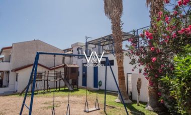 SE VENDE CASA EN CONDOMINIO PORTOBELLO.