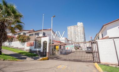 SE VENDE CASA EN CONDOMINIO PORTOBELLO.