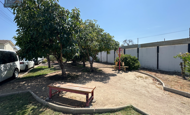 Se arrienda hermosa y amplia casa 3D 2B en condominio de La Cruz.