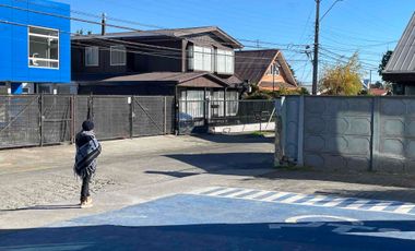 casa frente a clínica  ICOS