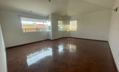 Casa Cluter 333 Lomas I