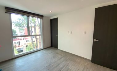 Renta Departamento con Roof Garden frente a Parque Arboledas | Del Valle Centro