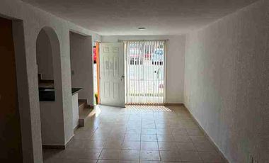 BONITA CASA EN RENTA