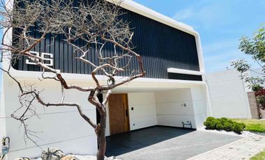 Residencia de lujo en Venta, parque Isla Blanca lomas de Angelopolis.