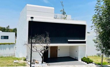 Residencia de lujo en Venta, parque Isla Blanca lomas de Angelopolis.