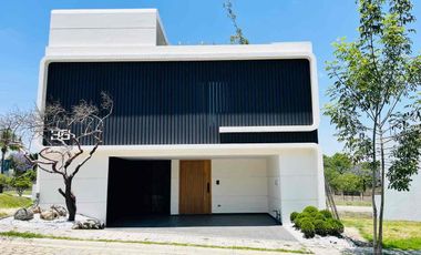 Residencia de lujo en Venta, parque Isla Blanca lomas de Angelopolis.