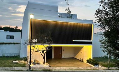 Residencia de lujo en Venta, parque Isla Blanca lomas de Angelopolis.