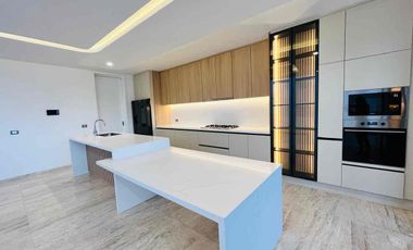 Residencia de lujo en Venta, parque Isla Blanca lomas de Angelopolis.