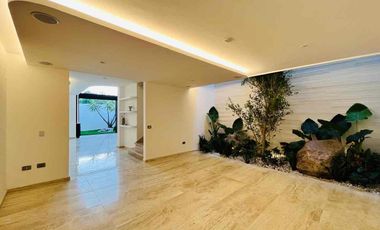 Residencia de lujo en Venta, parque Isla Blanca lomas de Angelopolis.