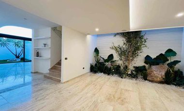 Residencia de lujo en Venta, parque Isla Blanca lomas de Angelopolis.