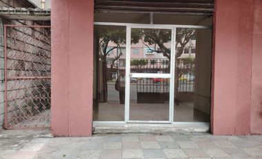 Local Comercial de alquiler en la ave Luis Plaza Dañín, 60 m2, 1 parqueo.