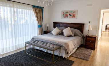 Vende Casa en Parcela