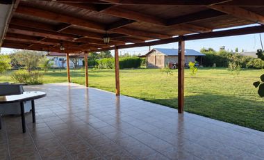 Vende Casa en Parcela