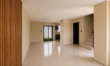 Casa de alquiler en la Urbanización Málaga 2, Vía a Salitre, 3 dormitorios.