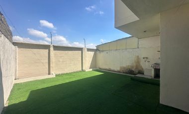 Casa de alquiler en la Urbanización Málaga 2, Vía a Salitre, 3 dormitorios.