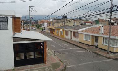 Casa Comercial en Arriendo – Centro de Chía, Barrio Osorio
