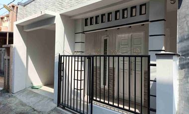 Dijual rumah baru 390 juta nego dekat/hanya 10 meter jarak ke jalan angkot