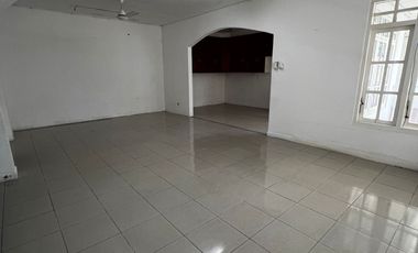 Rumah Luas Siap Huni di Cipete. Dekat Stasiun MRT.