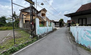 Dekat Pasar Kolombo Dijual Rumah Jogja di Jl. Damai