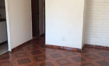 CASA EN PARADERO 7 A CUADRAS DE PAJARITOS Y METRO LAS PARCELAS