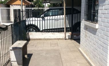 CASA EN PARADERO 7 A CUADRAS DE PAJARITOS Y METRO LAS PARCELAS
