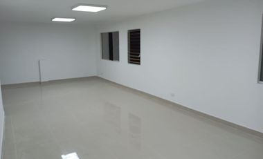 Oficina de 38 m² en San Miguel – amplia, versátil y con servicios incluidos