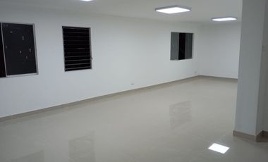 Oficina de 38 m² en San Miguel – amplia, versátil y con servicios incluidos