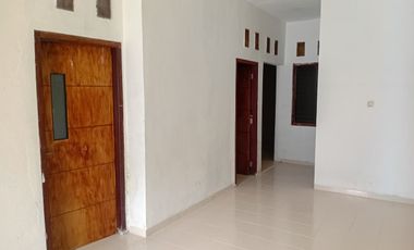 Sewa Rumah Siap huni dan nyaman daerah Plamongan Indah - 11388