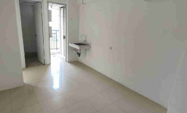 Sewa 2BR kosongan apartemen Bassura City tower Dahlia lantai rendah tahunan