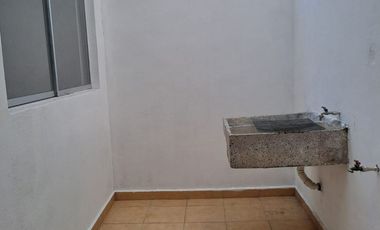 Casa en renta en Campo Bello a 7 minutos de Altozano en Moerelia, Michoacán, México.