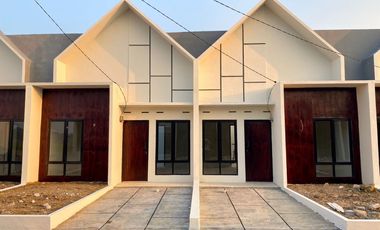 DIJUAL RUMAH MURAH LOKASI STRATEGIS DI SUBANG, HARGA TERJANGKAU, BEBAS BANJIR, KAWASAN RAMAI